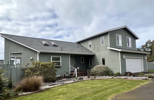 Fort Bragg House | 3 Bedroom Coastal Retreat