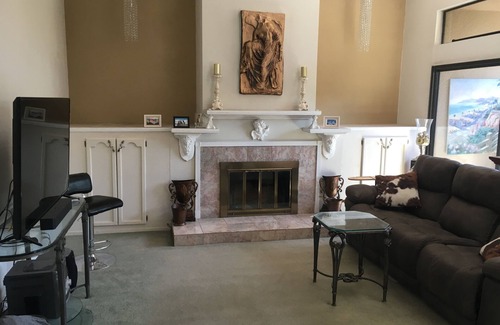 Baristo Condo | 3-bedroom condo in beautiful Palm Springs with 8 pools and spas, tennis, pickle