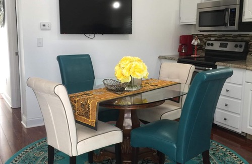 Troutman Cottage | 3 Bedroom Cottage on a Quiet Cove