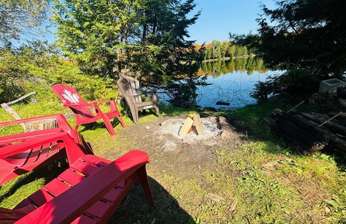 Bancroft Cottage | 3-Bedroom Cottage Small Quiet Lake.Perfect for Nature Lovers & Trail Enthusiasts