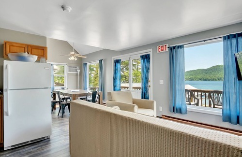 Cooperstown - Otsego Lake Cottage | 3 Bedroom Cottage that sleeps 10 minutes from Cooperstown on Otsego Lake