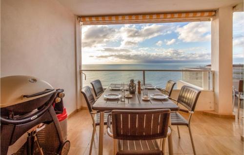 Santa Pola Apartment | 3 Bedroom Cozy Apartment In Santa Pola