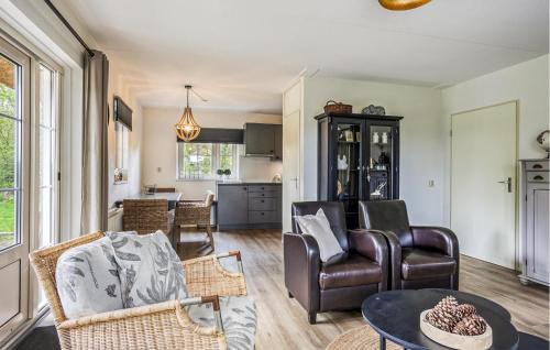 Paasloo House | 3 Bedroom Cozy Home In Paasloo