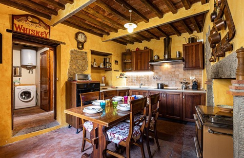 Pescia House | 3 bedroom cozy home in Sorana