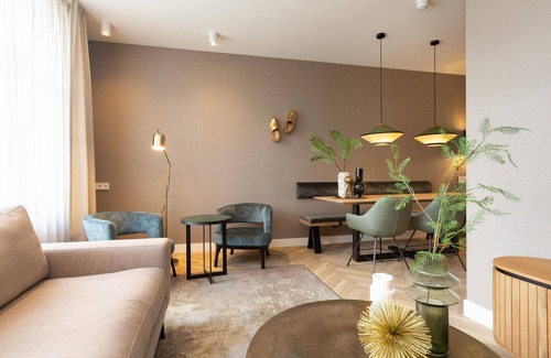 The Hague Center House | 3-bedroom duplex apartment in Den Haag