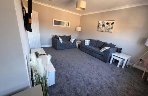 Falkirk Apartment | 3 bedroom Falkirk flat