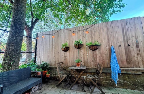 Medford Street - The Neck House | 3-bedroom family friendly house in historic and convenient Charlestown