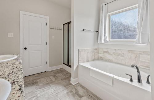 Lake Charles House | 3 Bedroom Family Home in Lake Charles