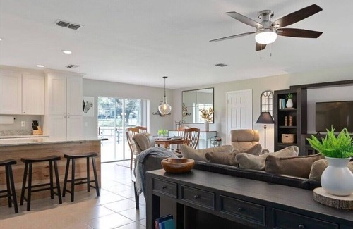 Fellowship Other | 3 bedroom farmhouse in pleasant Ocala within walking distance to the WEC