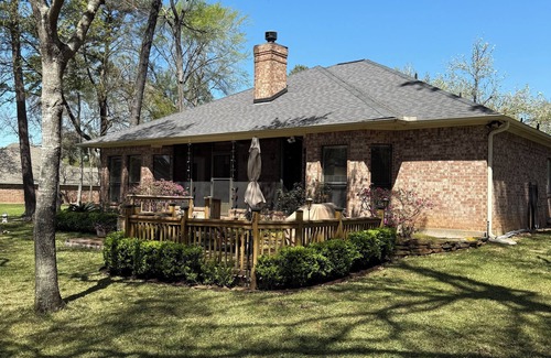 Walden on Lake Conroe House | 3-bedroom golf course home on Walden on Lake Conroe Montgomery with WiFi, AC