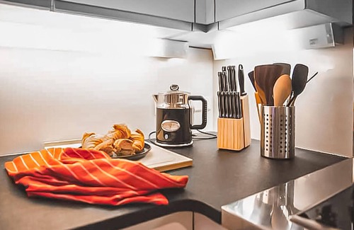 1st Arrondissement Apartment | 3 bedroom gorgeous apartment in Marseille