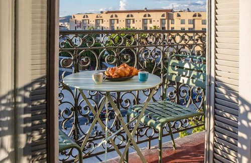 1st Arrondissement Apartment | 3 bedroom gorgeous apartment in Marseille