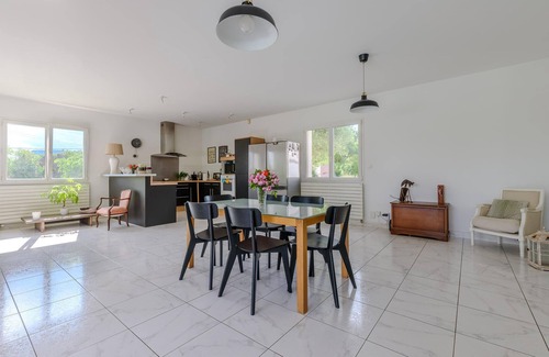 Garrigues House | 3 bedroom gorgeous home in Garrigues