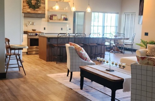 Ravenna House | 3 Bedroom High-end Townhouse. nVery spacious and centrally located.