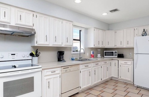 South Padre Island House | 3-bedroom house with private pool, steps to beach