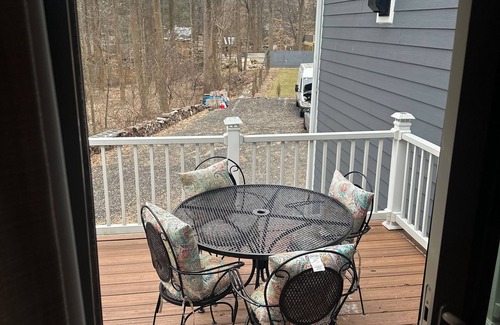 Bethesda House | 3-bedroom home in awesome quiet neighborhood of Bethesda with WiFi, AC