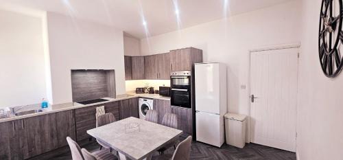 Palterton House | 3 Bedroom Home in Bolsover with garden