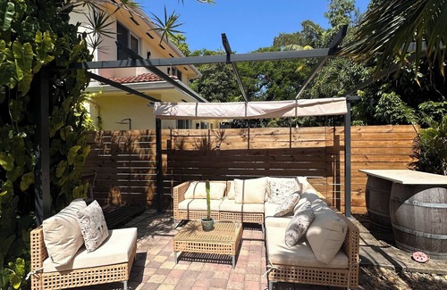 Southwest Coconut Grove Ski Chalet | 3-bedroom home in fabulous Coconut Grove Miami with amazing private pool