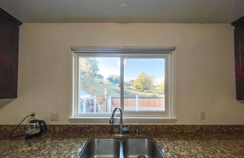 Chabot Park House | 3 Bedroom Home in Oakland Hills