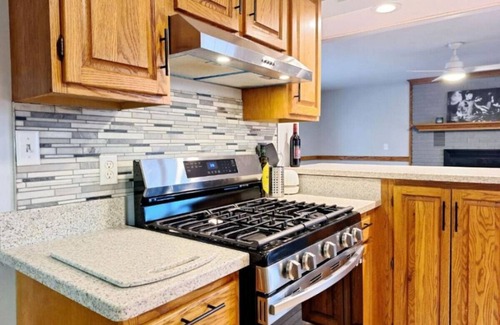 North East House | 3 Bedroom Home in Town