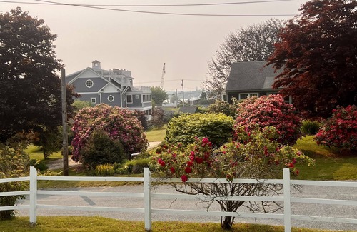 Snug Harbor House | 3 Bedroom Home in East Matunuck Awaits you for the Summer!