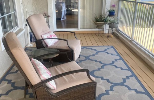 Hudson House | 3 bedroom home with a tranquil view close to beaches and no cleaning fees!
