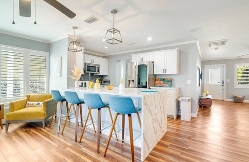 Saint James City House | 3-bedroom house in charming Saint James City with AC, WiFi