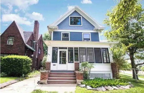Niagara Falls House | 3-bedroom house 5 min to Falls & park