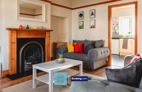 Birmingham Apartment | 3 Bedroom House By Escape & Estates Short Lets & Serviced Accommodation Birmingham With Patio & Garden