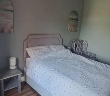 Chesterfield House | 3 Bedroom house, close to woodland, chesterfield and peak District