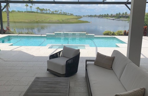 Biggar House | 3-bedroom house Estero/Southern Fort Myers on canal/lake with beautiful sunsets