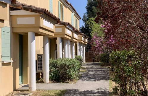 Cabries House | 3-bedroom house for 8 near Aix-en-Provence