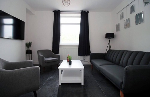 Mountain Ash House | 3 Bedroom House in Mountain Ash Cynon View by TŷSA