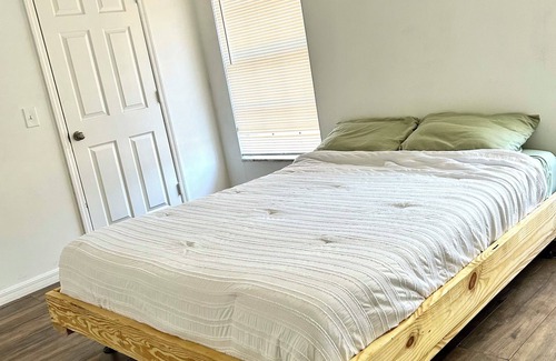 Limona Improvement House | 3-bedroom house in amazing Brandon with AC