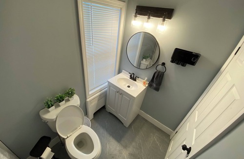 Collinsville House | 3-bedroom house in Collinsville with WiFi