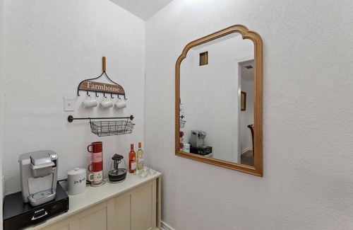 Killeen House | 3-bedroom house in Killeen with WiFi, AC, Pet-Friendly, Washer/Dryer.