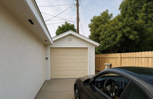 Monrovia House | 3-bedroom house in lovely Monrovia with WiFi, AC. Enjoy your stay