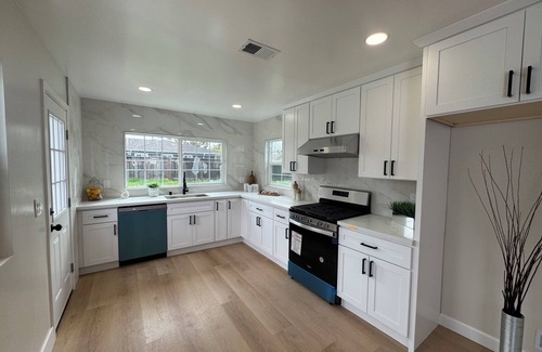 San Tomas House | 3-bedroom house in peaceful Campbell with WiFi