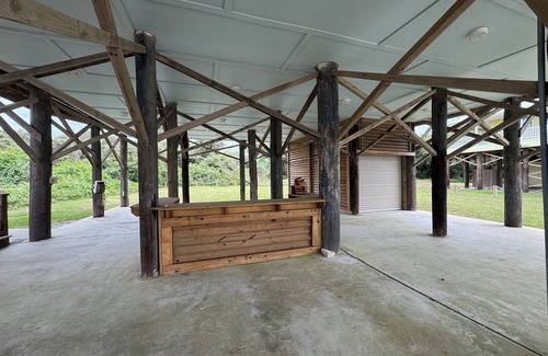 Lakeview  Jefferson County House | 3-bedroom house in peaceful Little Florida Beach with WiFi, AC