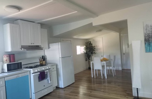 Riverside House | 3-bedroom house in Riverside