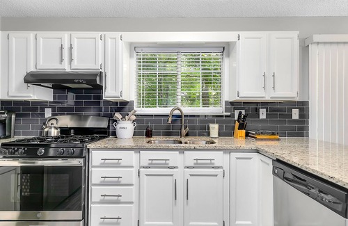 Town Center House | 3-bedroom house in terrific Kennesaw with AC, WiFi