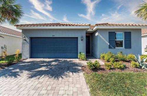 Venice House | 3-bedroom house in tranquil Nokomis with fitness room, AC, WiFi