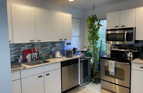 Northwest Harbor House | 3-bedroom house in awesome East Hampton with AC, WiFi, backs up to county park