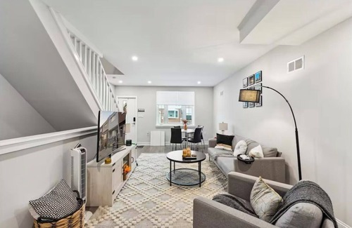 South Philadelphia House | 3-bedroom house in South Philadelphia near all stadiums