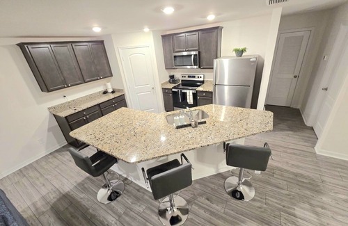 Mariner House | 3-bedroom house in welcoming Cape Coral with heated pool