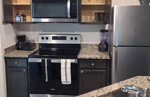 Mariner House | 3-bedroom house in welcoming Cape Coral with heated pool
