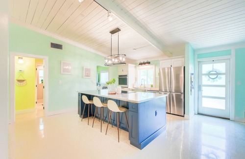 Fort Myers House | 3-bedroom house in welcoming Fort Myers with pool!