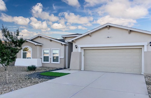 Hobbs House | 3-bedroom house in welcoming Hobbs with WiFi, AC