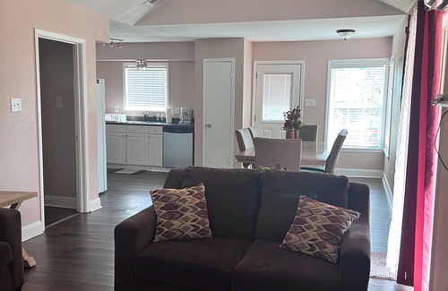 Shoreline Park House | 3-bedroom house on a canal in charming Bay St. Louis