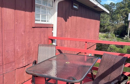 Shoreline Park House | 3-bedroom house on a canal in charming Bay St. Louis